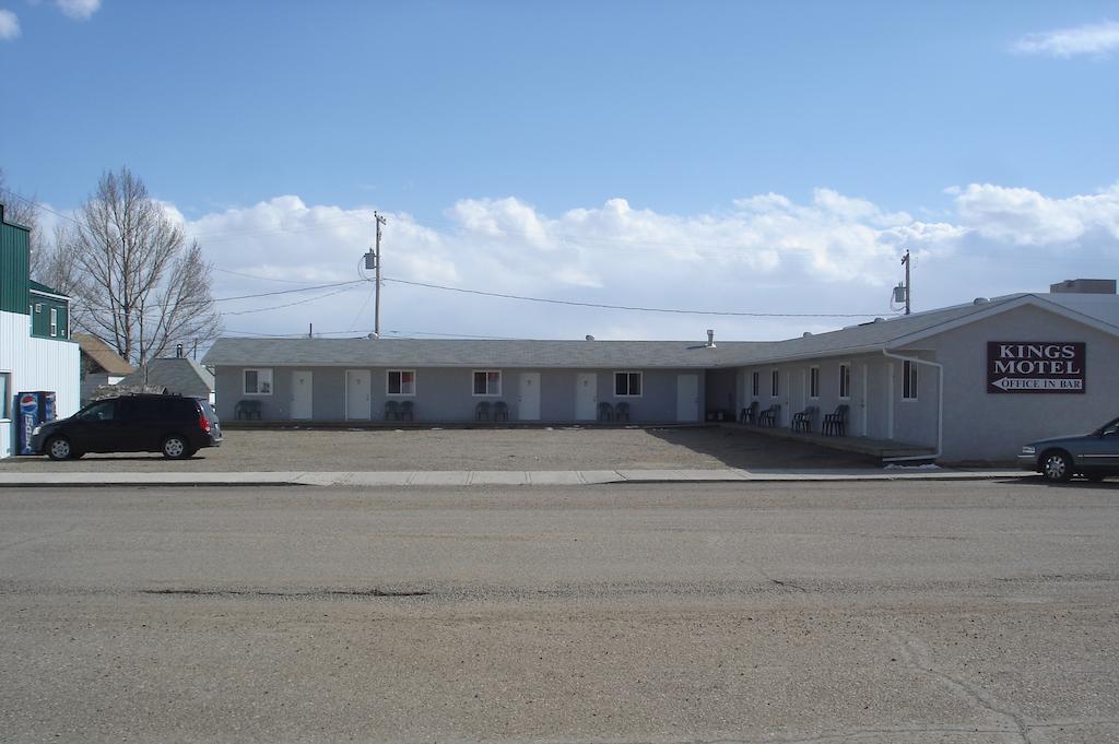 King'S Hotel & Motel By Elevate Rooms Shaunavon エクステリア 写真