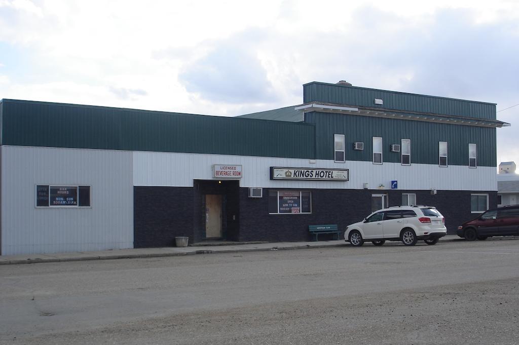 King'S Hotel & Motel By Elevate Rooms Shaunavon エクステリア 写真