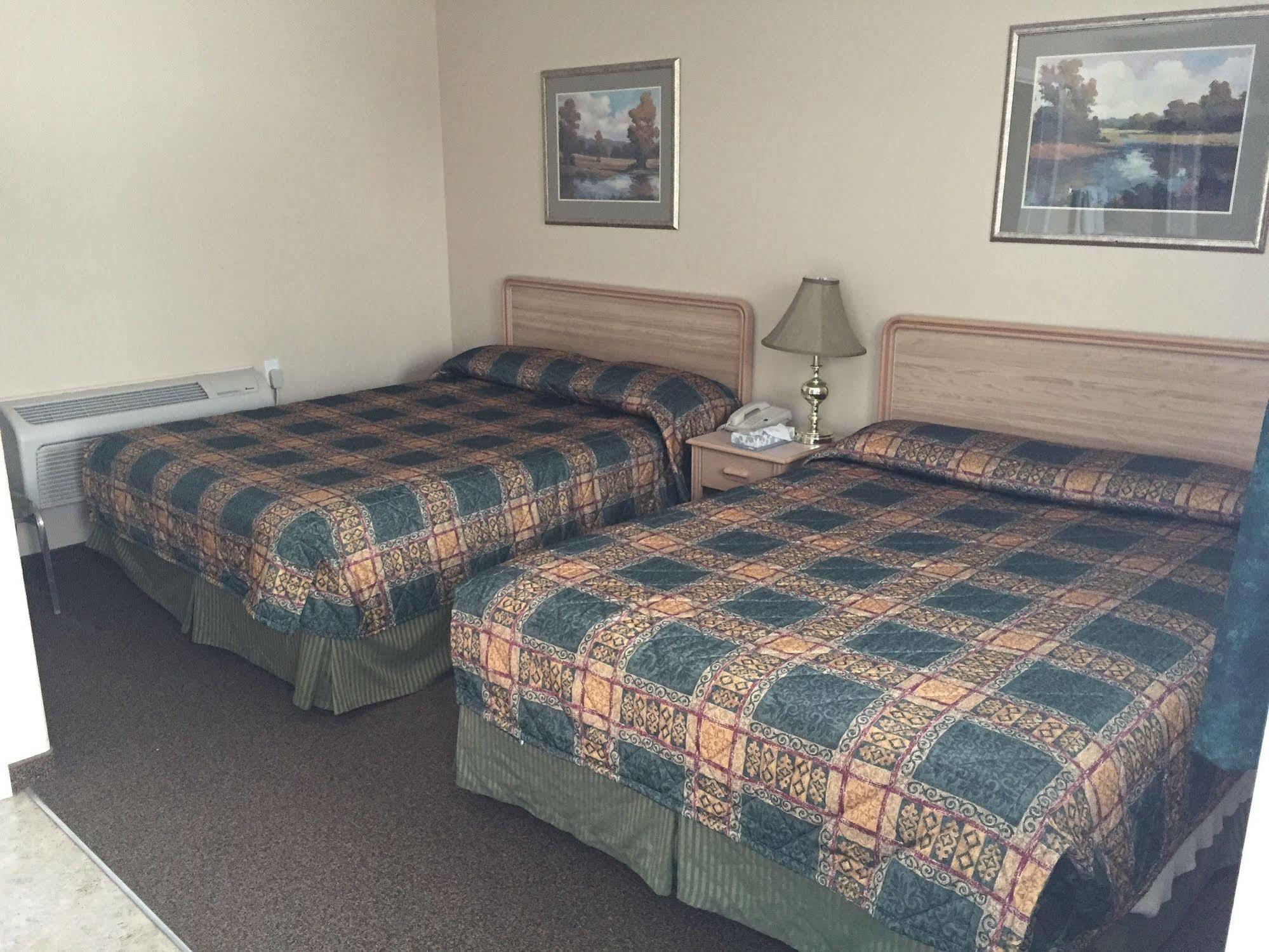 King'S Hotel & Motel By Elevate Rooms Shaunavon エクステリア 写真