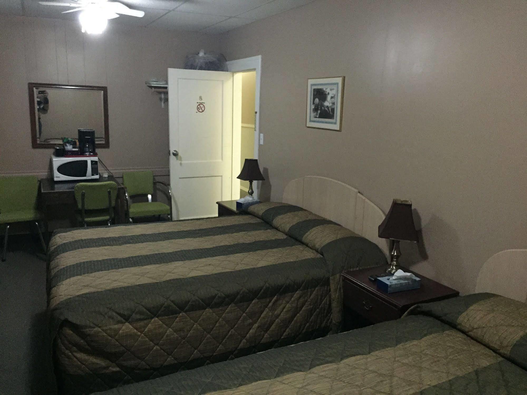 King'S Hotel & Motel By Elevate Rooms Shaunavon エクステリア 写真